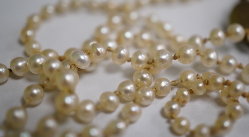 A pearl necklace, 19th century